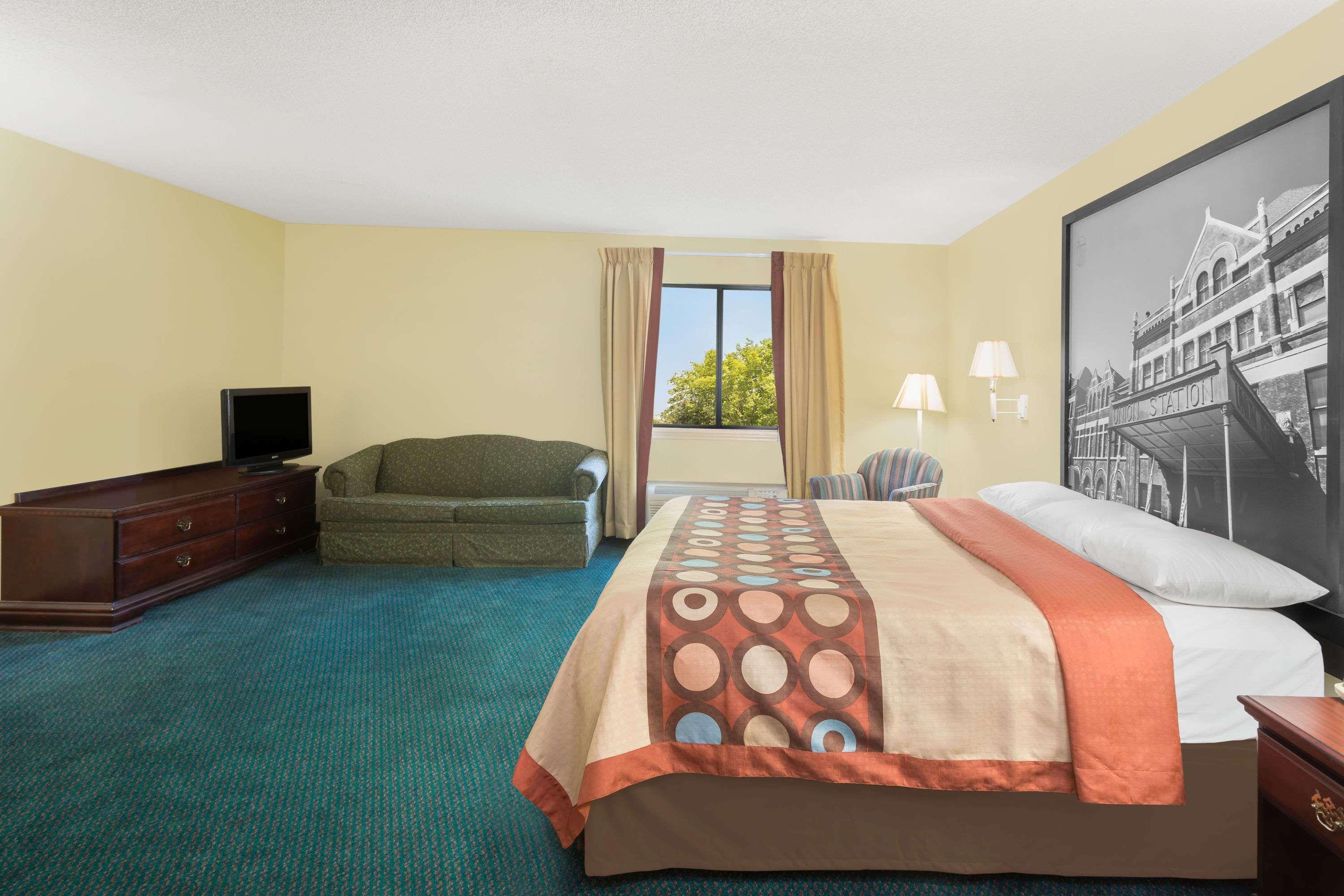 Super 8 By Wyndham Montgomery I-65 Luaran gambar