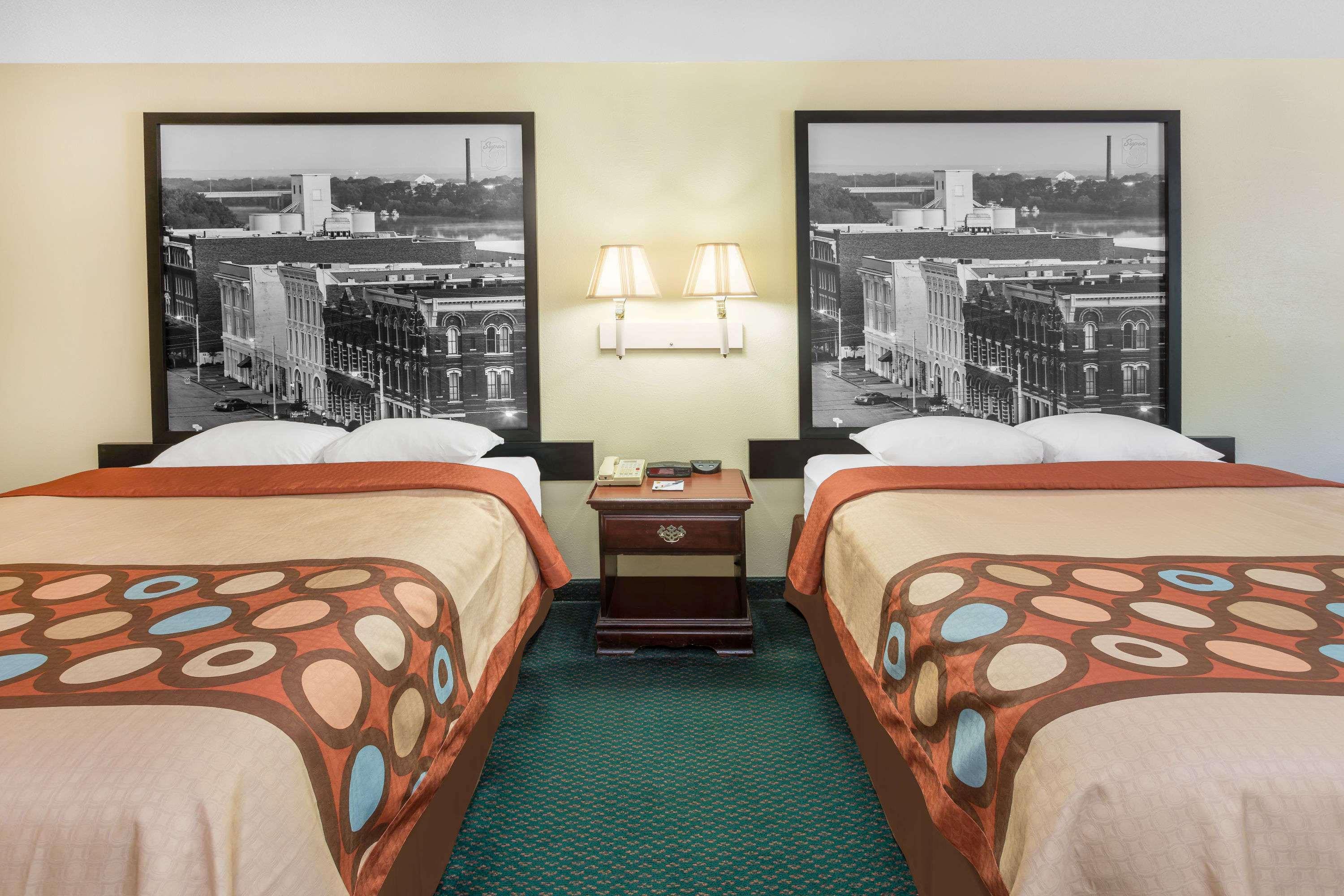 Super 8 By Wyndham Montgomery I-65 Luaran gambar