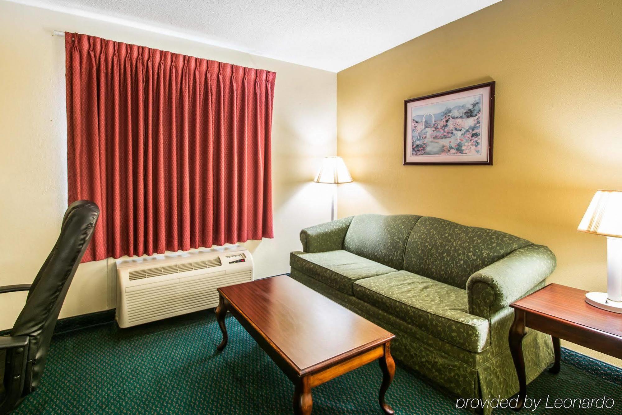 Super 8 By Wyndham Montgomery I-65 Luaran gambar