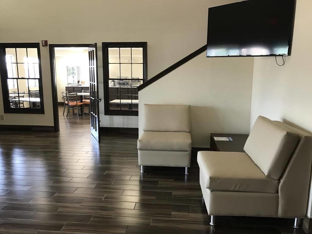 Super 8 By Wyndham Montgomery I-65 Luaran gambar